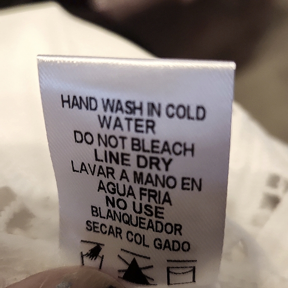 PRETTY ☆ WHITE ☆ BATTENBERG STYLE LACE ☆ BRALETTE TOP ☆ NWT - Picture 9 of 9